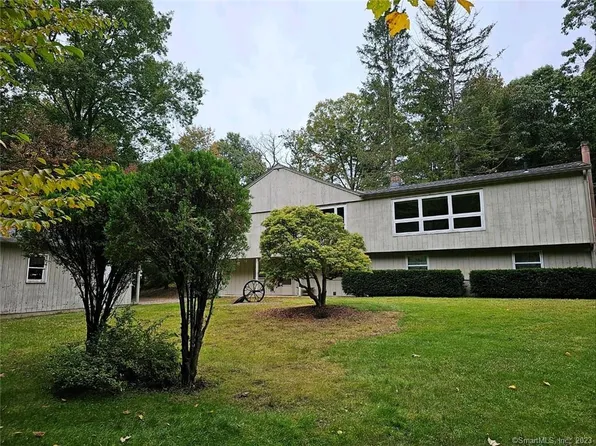 56 Snipsic Lake Road, Ellington, CT 06029