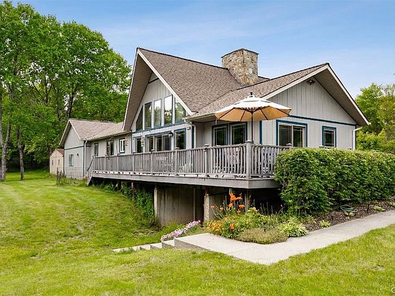 2nd image of 129 Clinton Corners Road