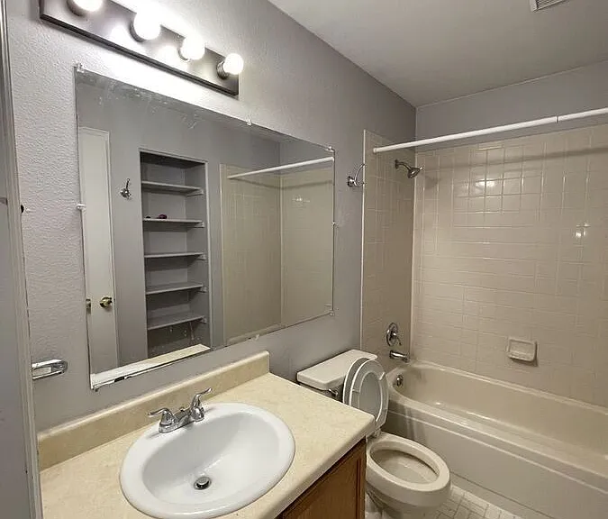1760 Juniper St — Photo 9