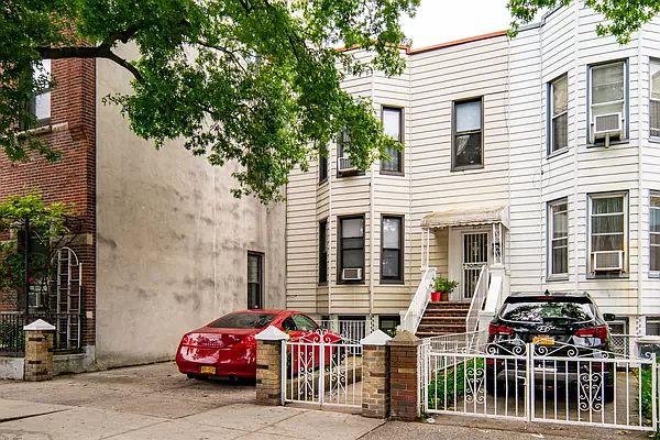 1st image of 3216 31st Ave