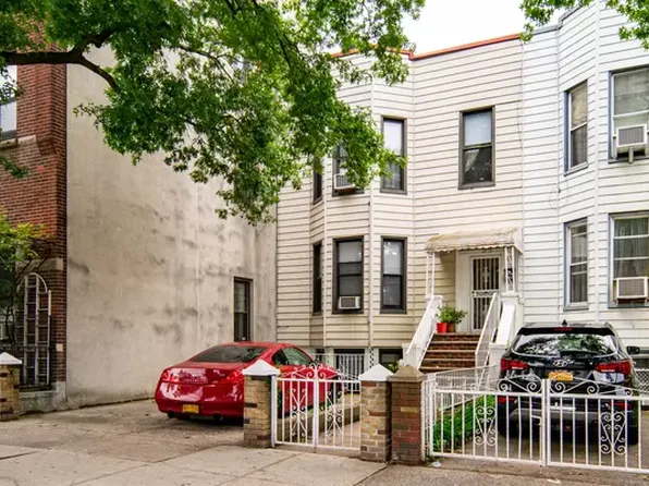3216 31st Ave, Astoria, NY 11106