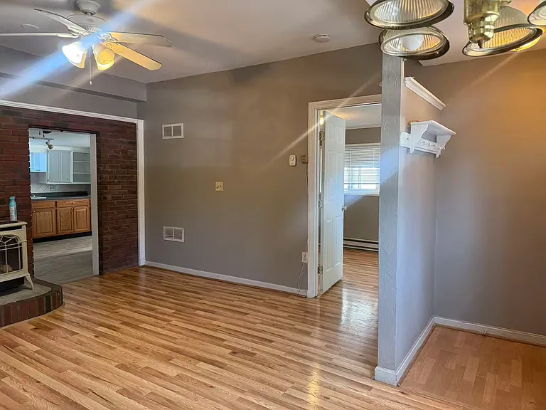 213 Centre St — Photo 5