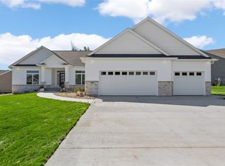 5595 Wild Rye Ct, Cedar Rapids, IA 52403