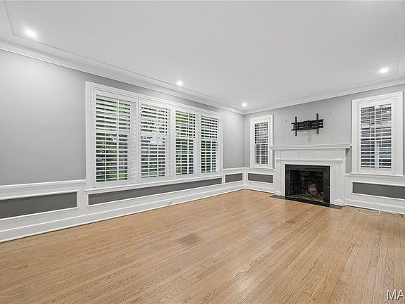 3rd image of 7539 Oxford Dr APT 1W