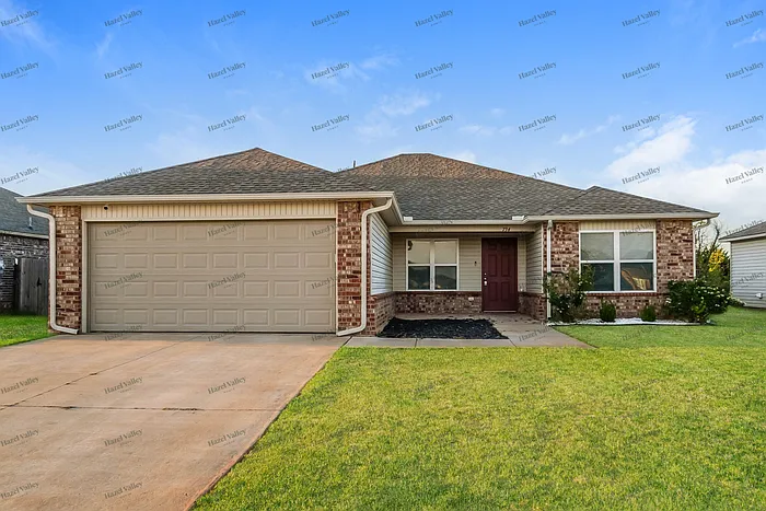 734 W Lola Dr