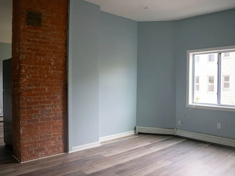 62 Shelton Ave — Photo 3