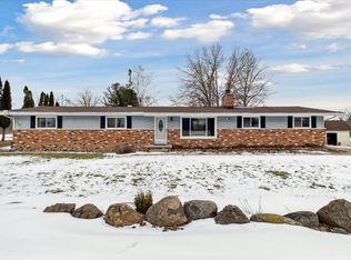 3900 Byron Rd, Howell, MI 48855