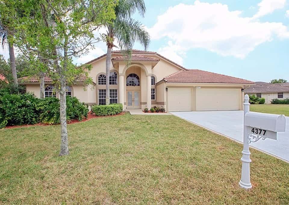 1st image of 4377 NW 85th Way