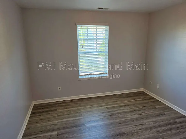 25 Barnett Shoals Dr — Photo 27