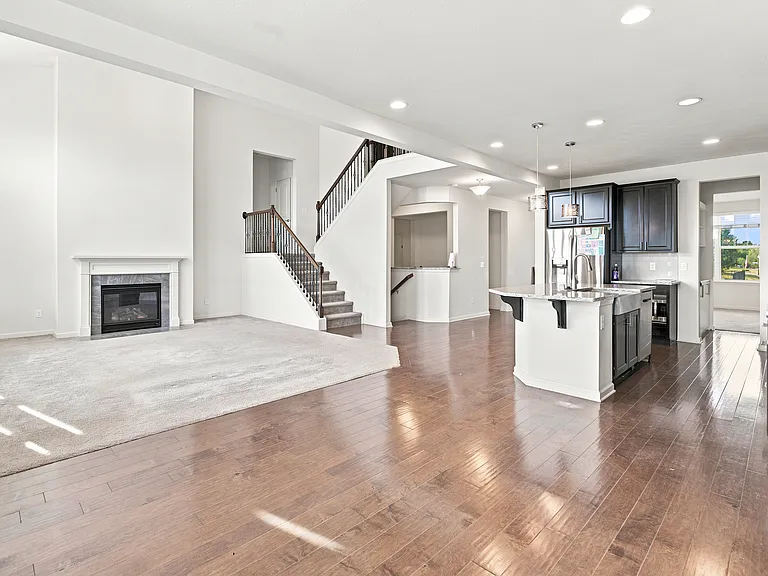 15555 Memorial Way — Photo 7