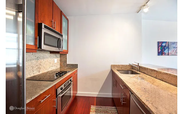 Rented by Douglas Elliman | media 29