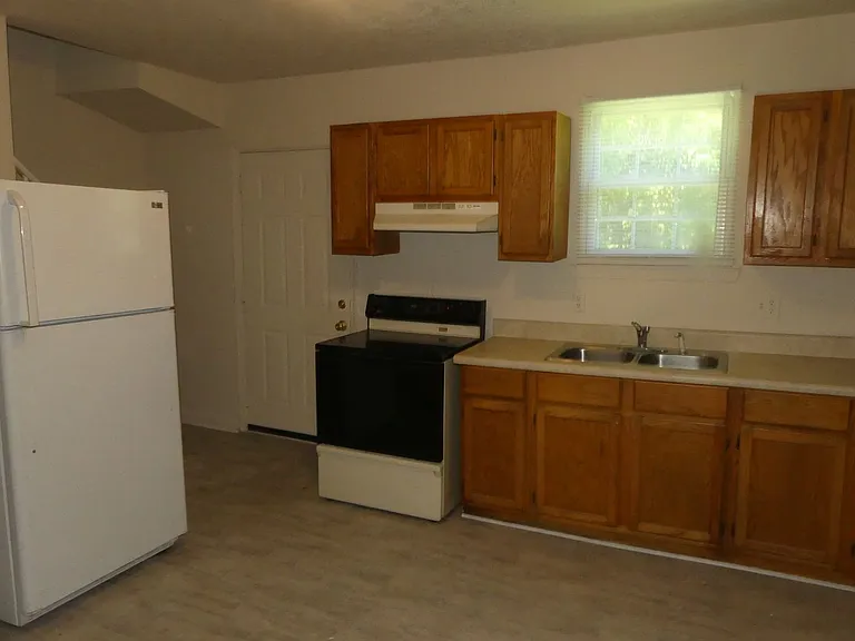 1643 Briarfield Rd — Photo 8