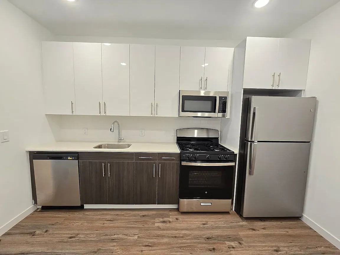 Building Photo - 47 Carroll St #2