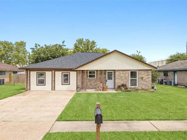 11715 Alamo Dr, La Porte, TX 77571