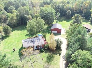 330 Tiplady Rd, Pinckney, MI 48169