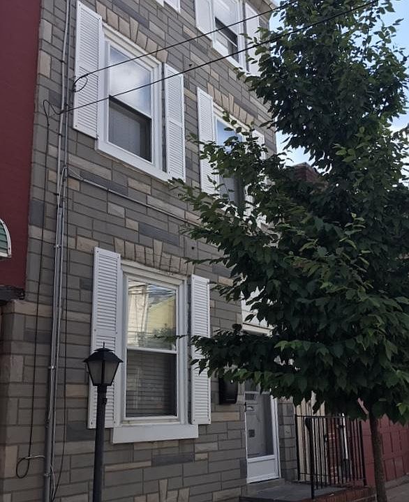 1st image of 1109 E Dunton St