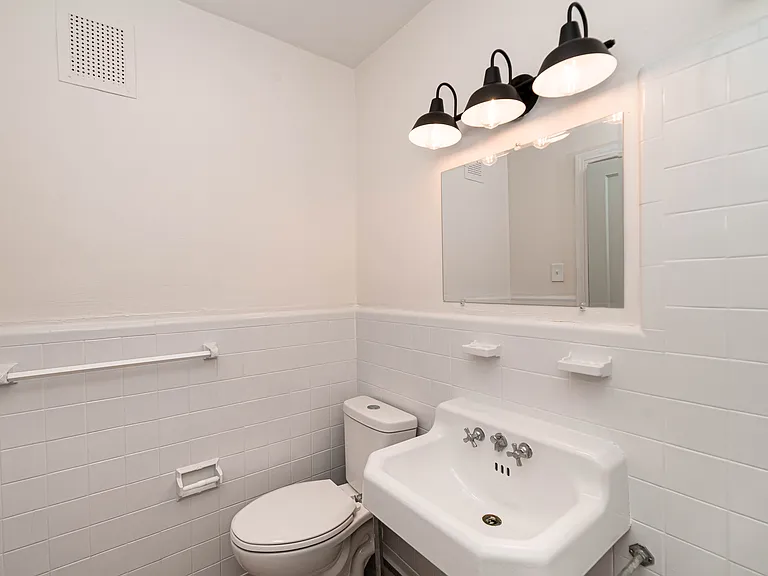 Sherwood Flats — Photo 11