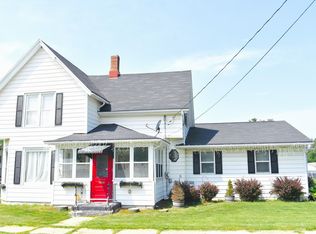 1307 W 3rd Ave, Brodhead, WI 53520