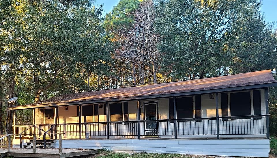 1st image of 351 Woodman Dr
