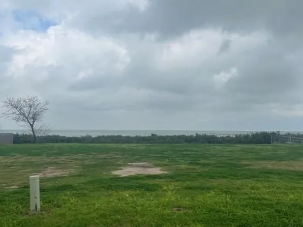 120 Michigan St, Port Isabel, TX 78578