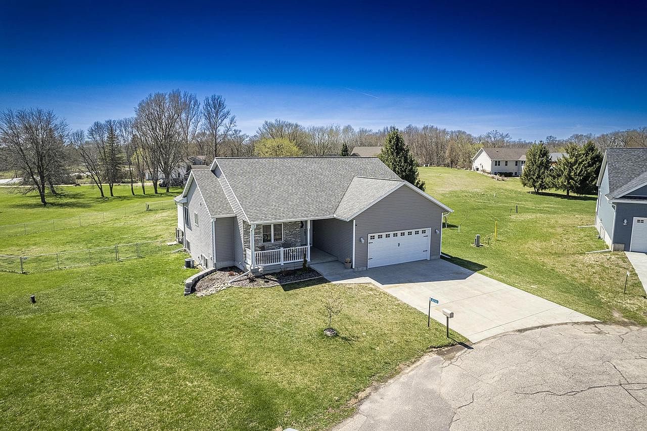 N6743 Clover Ln, Pardeeville, WI 53954 Zillow