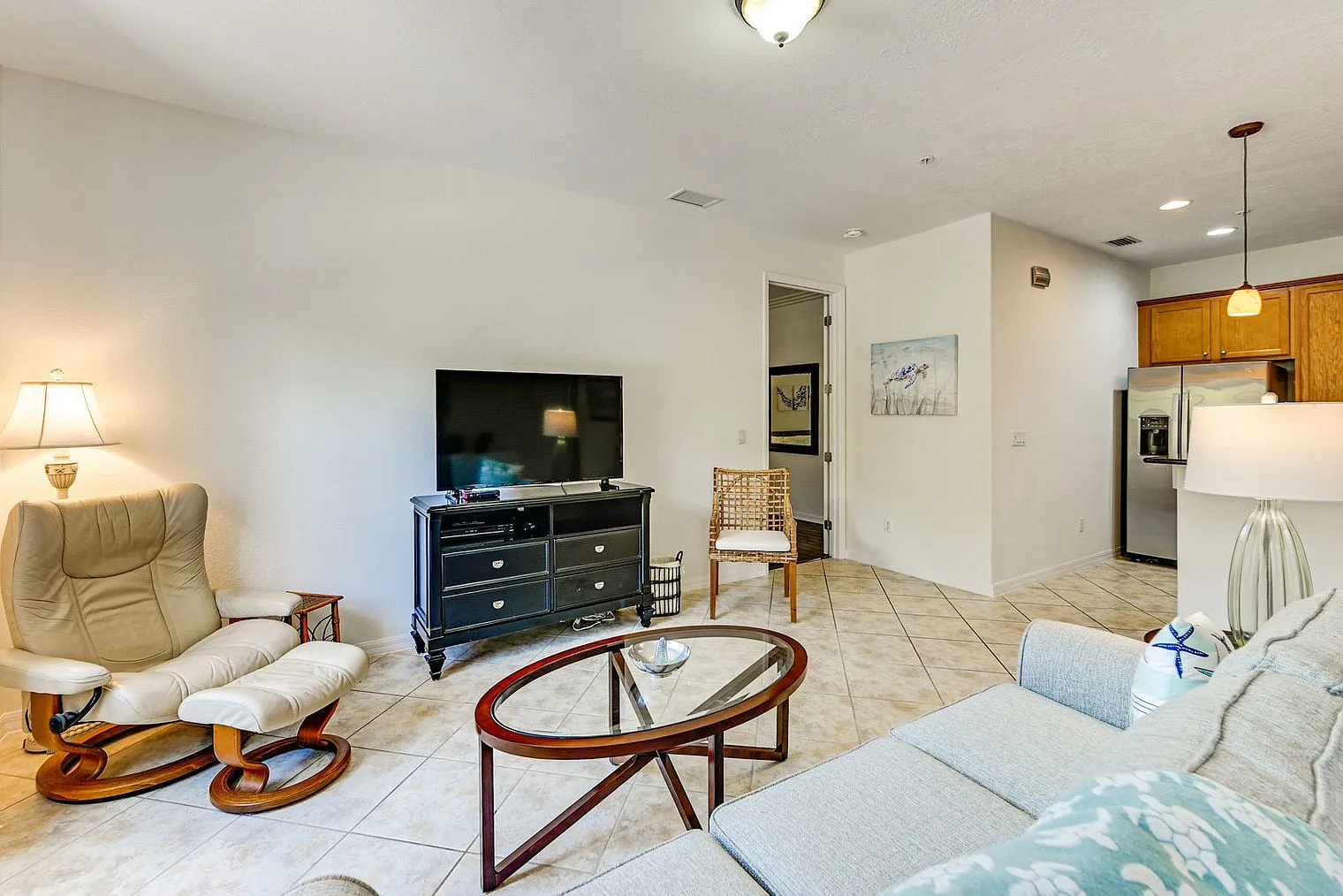 2 bed, 2.0 bath, 1377 sqft, $2,559 — Photo 2