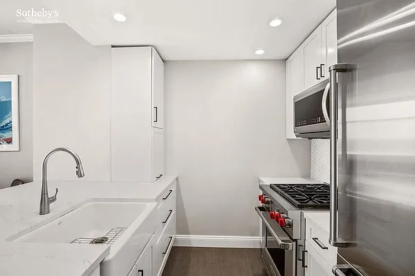 Rented by Sotheby's International Realty | media 4