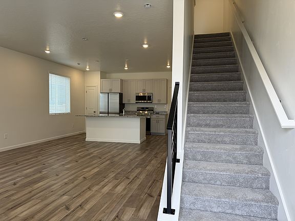 5th image of 203 E Arcade Dr #1