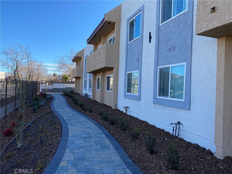 1st image of 454 E Avenue Q3 APT 8
