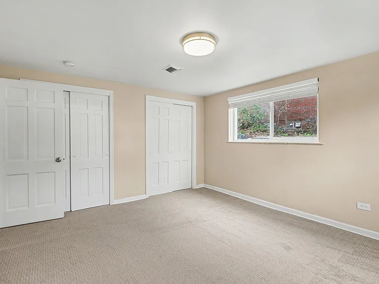 900 S Harrison St — Photo 5