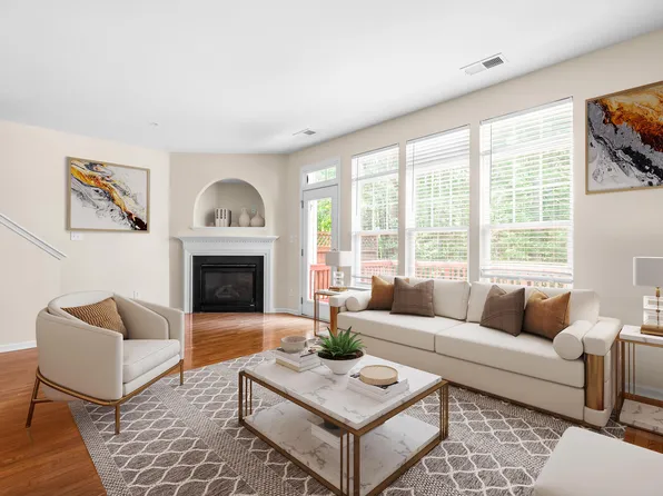 145 Vintage Dr, Chapel Hill, NC 27516