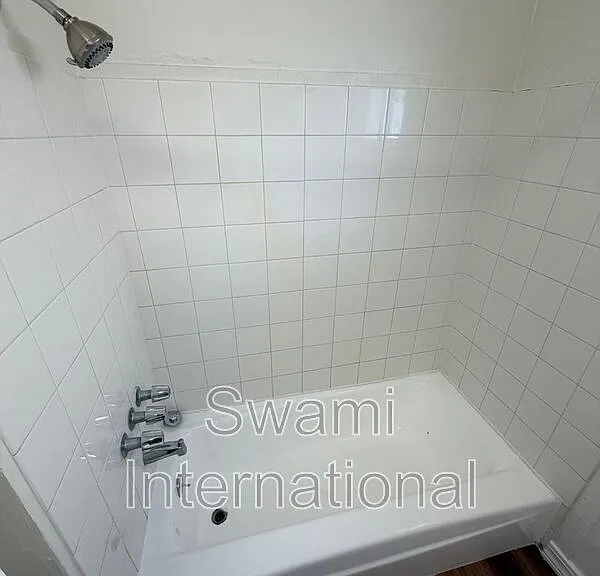 1707 W 144th St #2 — Photo 11
