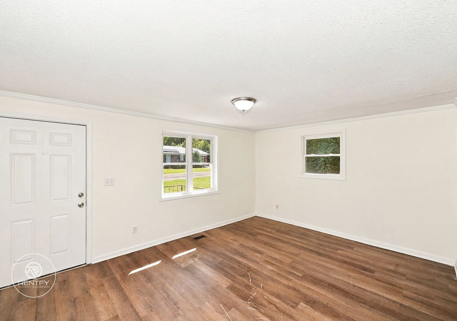 2106 E Greenbriar Rd Statesville, NC 28625 — Photo 3