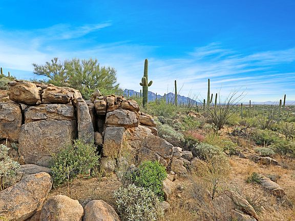 3rd image of 1795 W Tortolita Mountain Cir