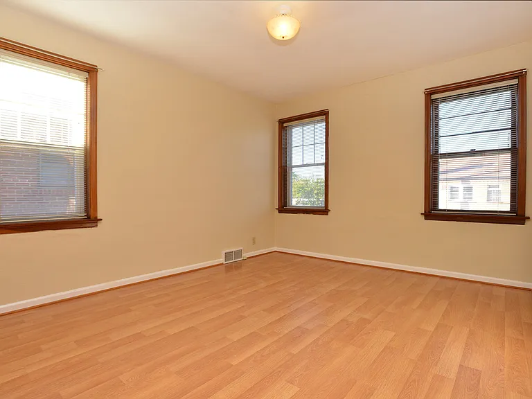 5493 Loughborough Ave — Photo 4