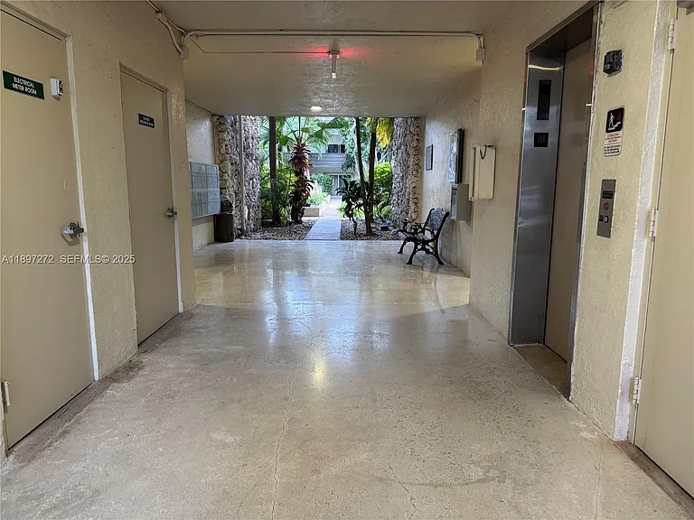 8315 SW 72nd Ave #101B — Photo 5