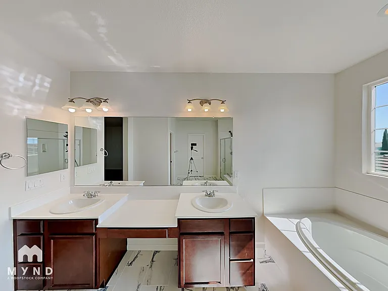 2367 Hancock Dr — Photo 28