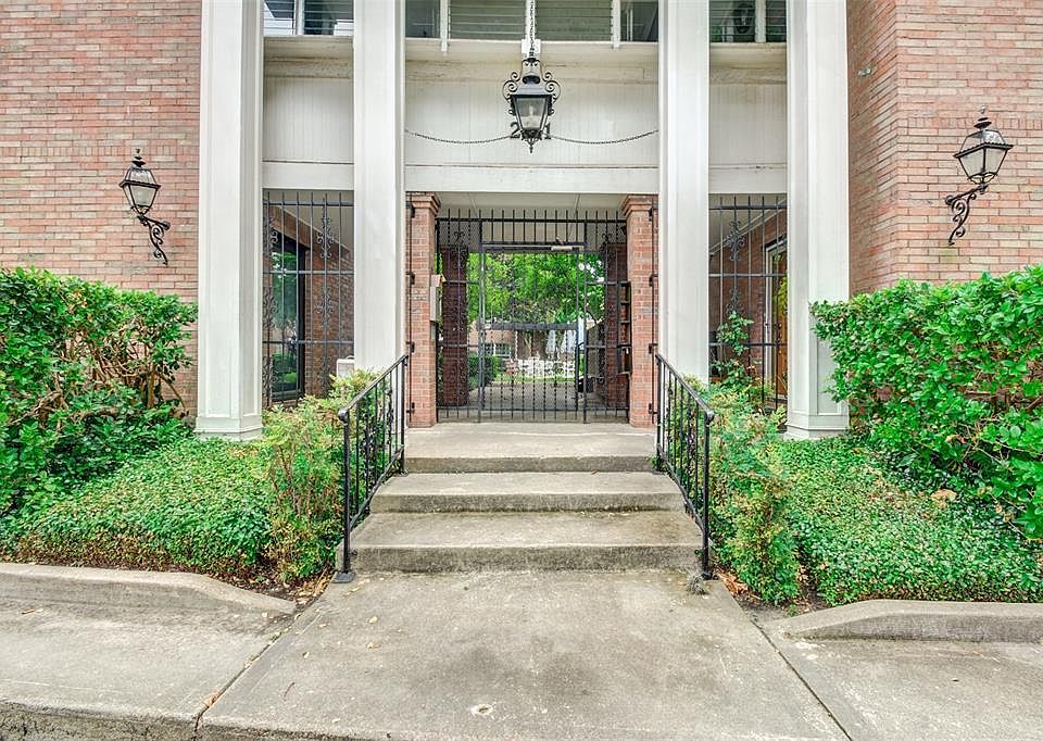 1st image of 2711 Briarhurst Dr APT 12