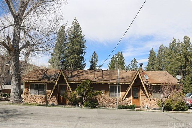 1st image of 40680 Beaver Ln
