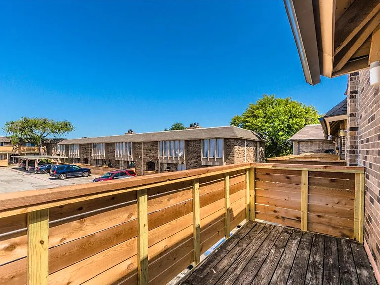 Shenandoah Apartments — Photo 23