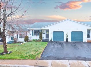 23 Meadow Wood Gdns, Saint John, NB E2M 5T1