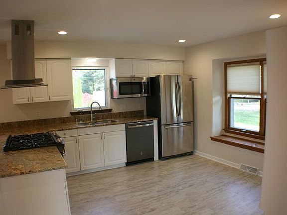 2nd image of 12610 N Jonquil Ct