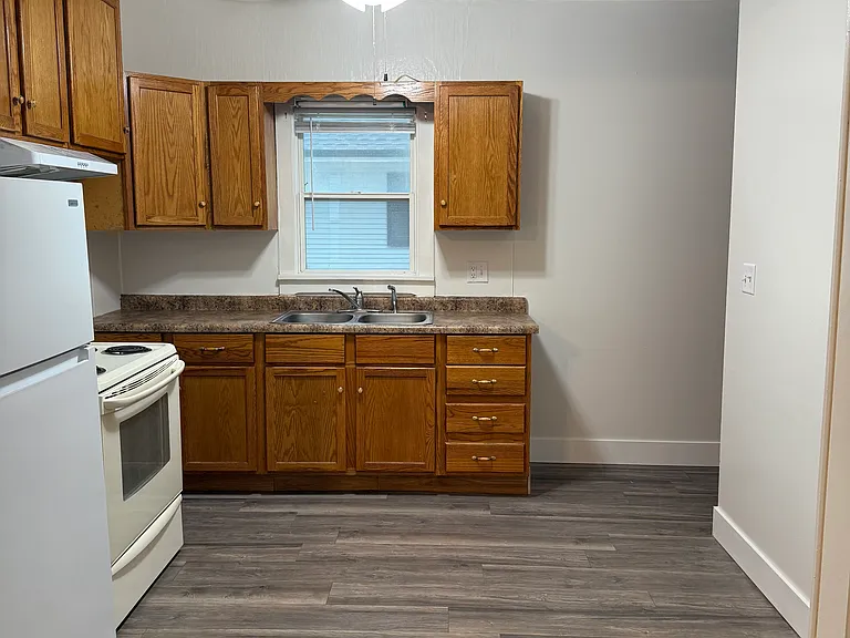 217 S California Ave — Photo 6
