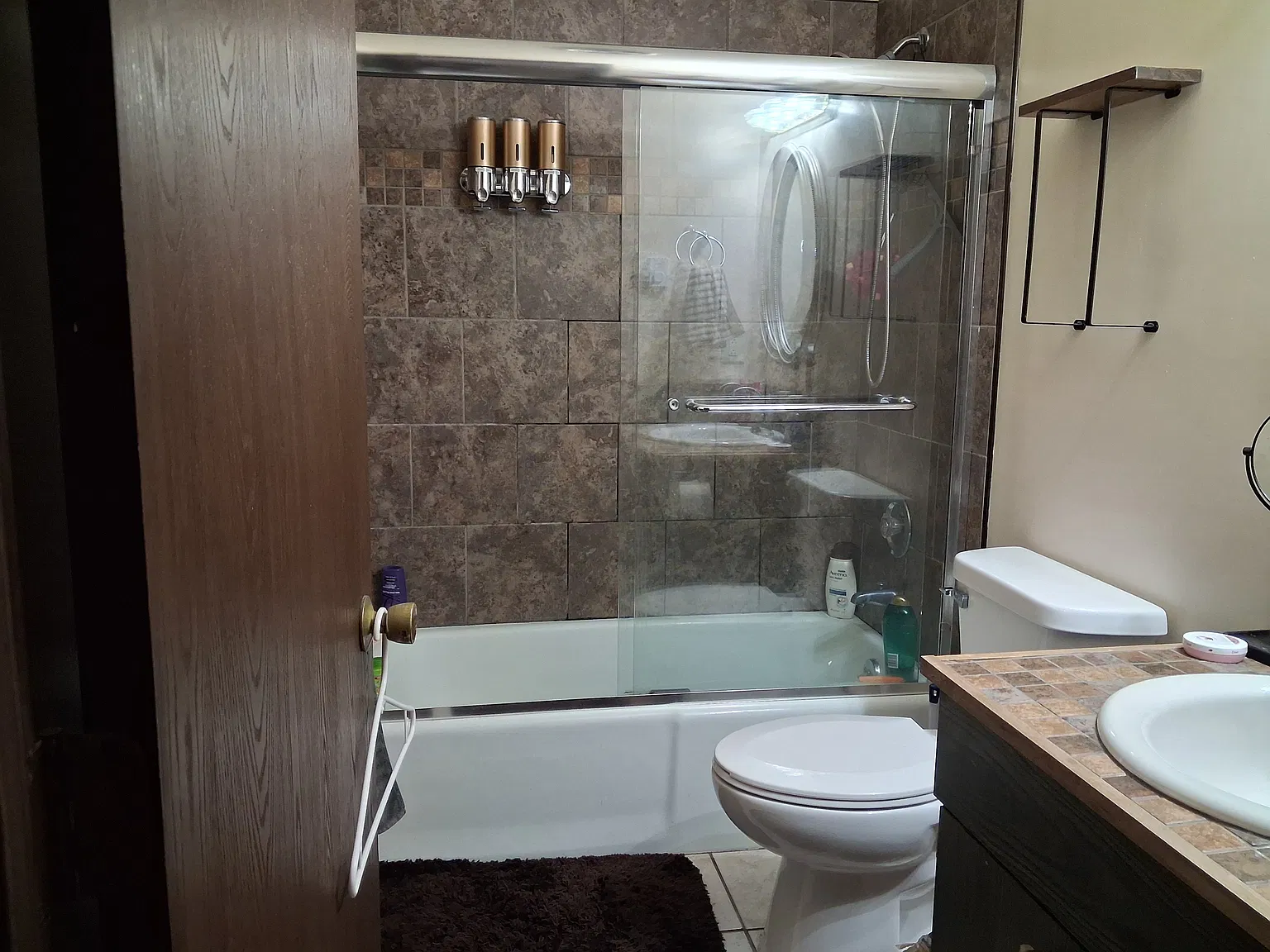 1741 Hillside Ave — Photo 3