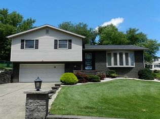 29 Willow Crossing Rd, Greensburg, PA 15601