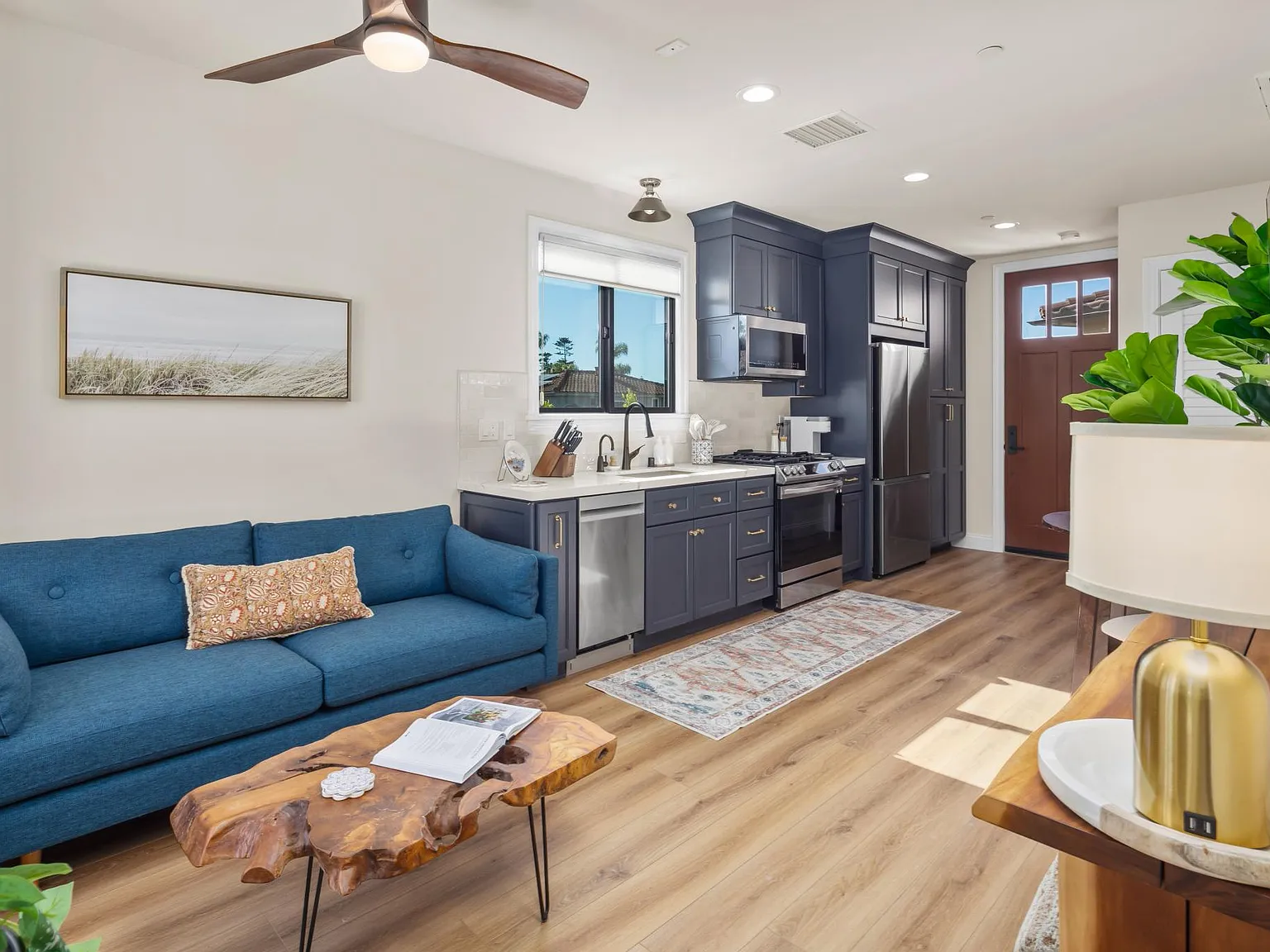 1527 Escondido Ln — Photo 3