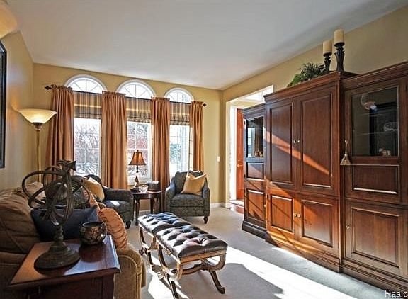 4th image of 11921 Chandler Dr