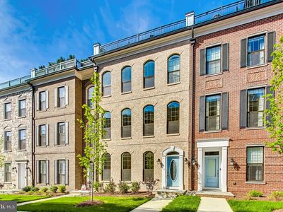 609 Halsey Way, Oxon Hill, MD, 20745