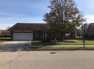1253 Waterbury Pl, Troy, OH 45373