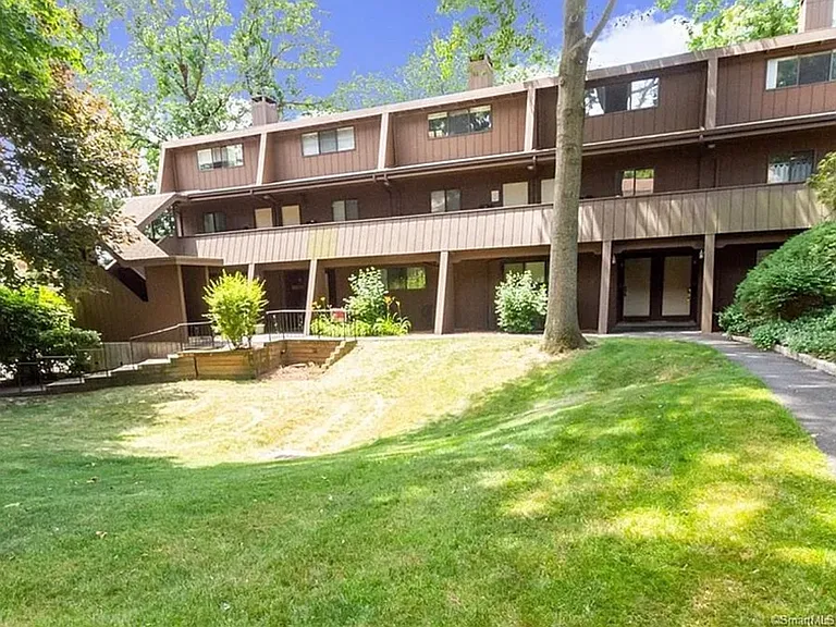 185 Knapps Hwy — Photo 1